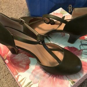 Never worn olive Mary Jane heels